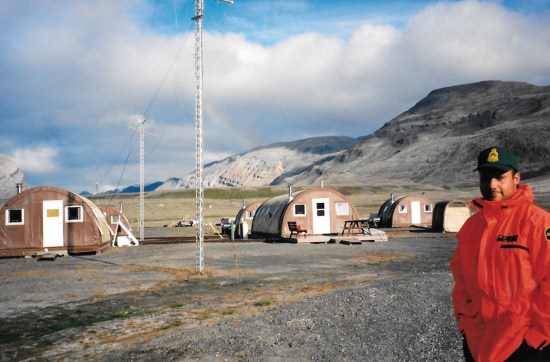 Geoff Walker, Tanquary Fiord park headquarters, July, 1997. (PHOTO BY JANE GEORGE)